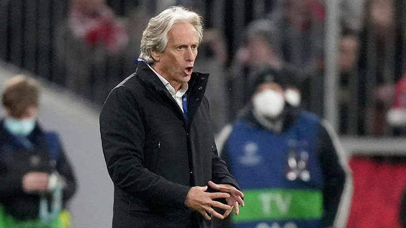 Fenerbahçe’de Jesus sesleri yükseliyor! Son durum ne? Jorge Jesus, havaalanında Fenerbahçe sorusunu yanıtsız bırakmadı. Portekizli teknik adam,