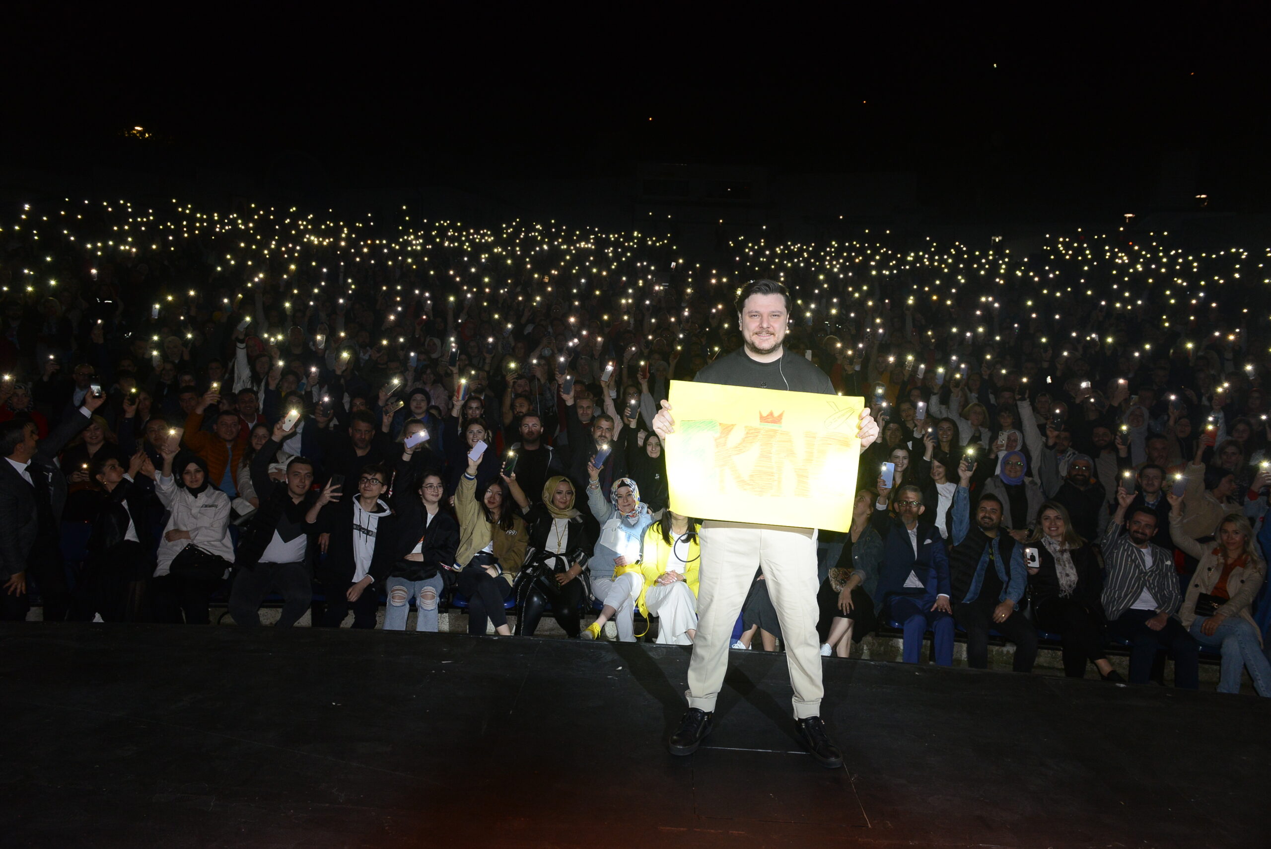 Bursa’ya ünlü yağmuru! ‘Bedava olsa bu kadar insan gelmezdi’