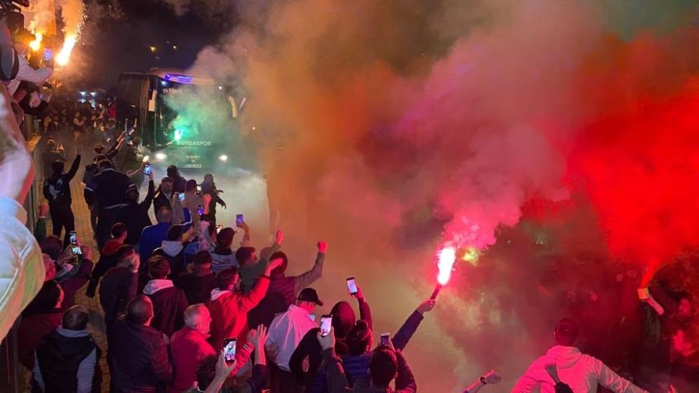 Bursaspor için dev ekranlar geliyor! Bakın nerelerde kurulacak? Bursaspor için dev ekranlar geliyor! Bakın nerelerde kurulacak?