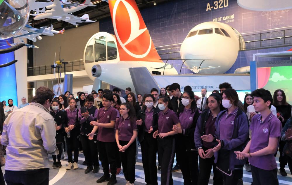 Bursalı gençler, Avrupa Günü’nde uzayı keşfetti!