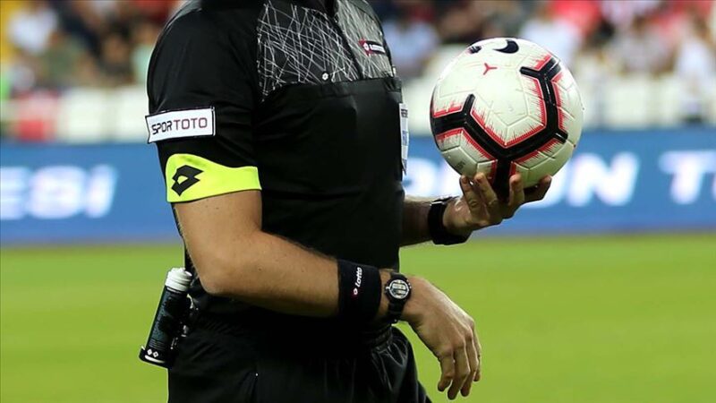 Süper Lig’de son haftanın hakemleri açıklandı Spor Toto Süper Lig'de 38. ve son hafta maçlarını yönetecek