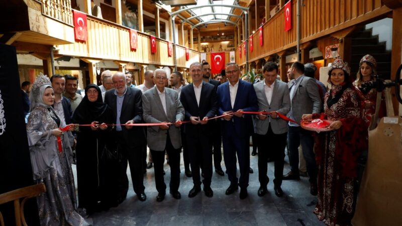 İnegöl’de Düğün Kültürü Sergisi açıldı İnegöl Belediyesi, 18 Mayıs Dünya Müzeler Günü kapsamında İnegöl Kent