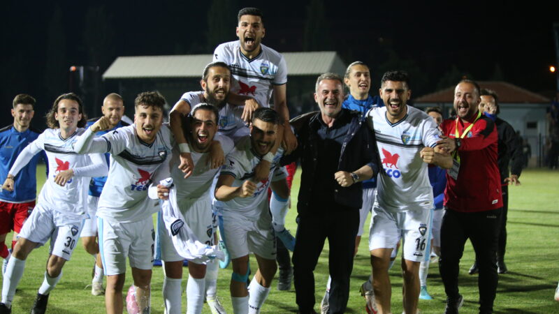 Nefesler tutuldu! Bursa ekibi için kritik maç Spor Toto 1. Lig'e yükselecek üçüncü ve son takımın belli
