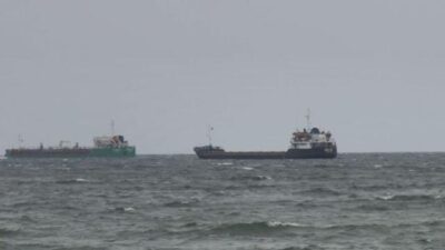 Marmara Denizi’nde poyraz: Gemi ve tekneler kıyıya demirledi