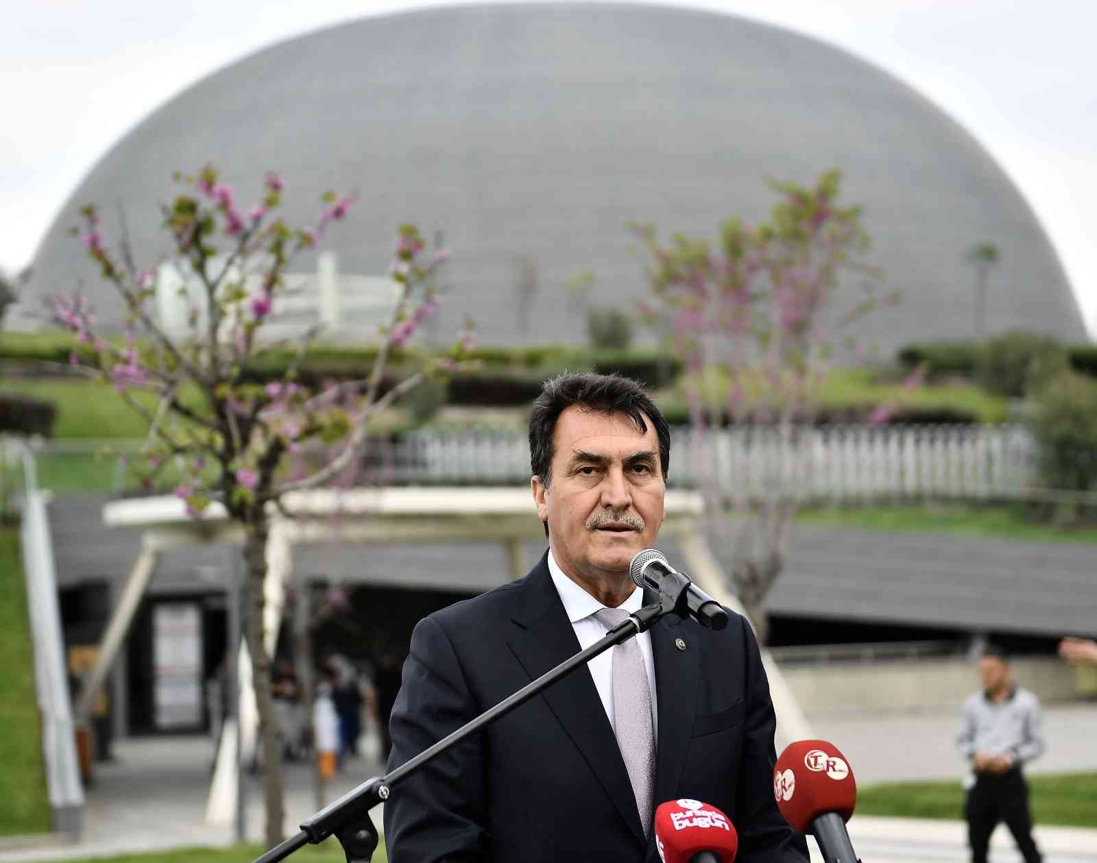 Osmangazi’de erguvan vakti