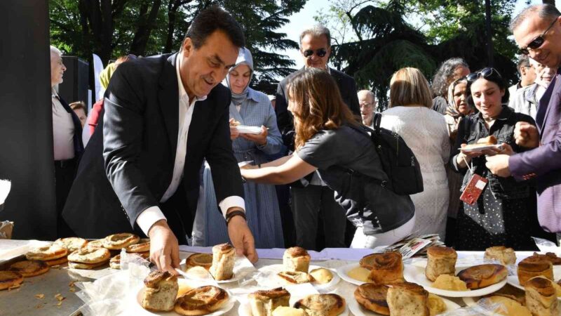Osmangazi’de yöresel lezzetler görücüye çıktı Osmangazi Belediyesi, ‘Türk Mutfağı Haftası’ çerçevesinde etkinlik düzenleyerek, vatandaşlara Bursa’nın