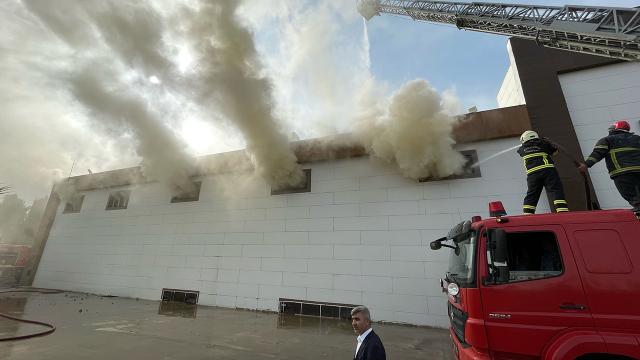 Fabrikada yangın: Müdahale sürüyor