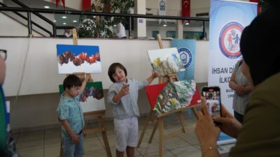 Bursa’da duygu dolu sergi! İhsan Dikmen 4 İlkokulu’nun özel öğrencileri hazırladı…