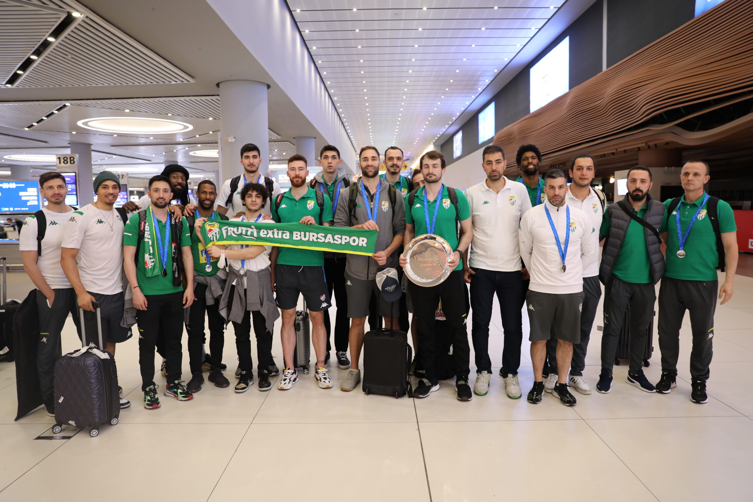 Bursa’nın gururları yurda döndü!