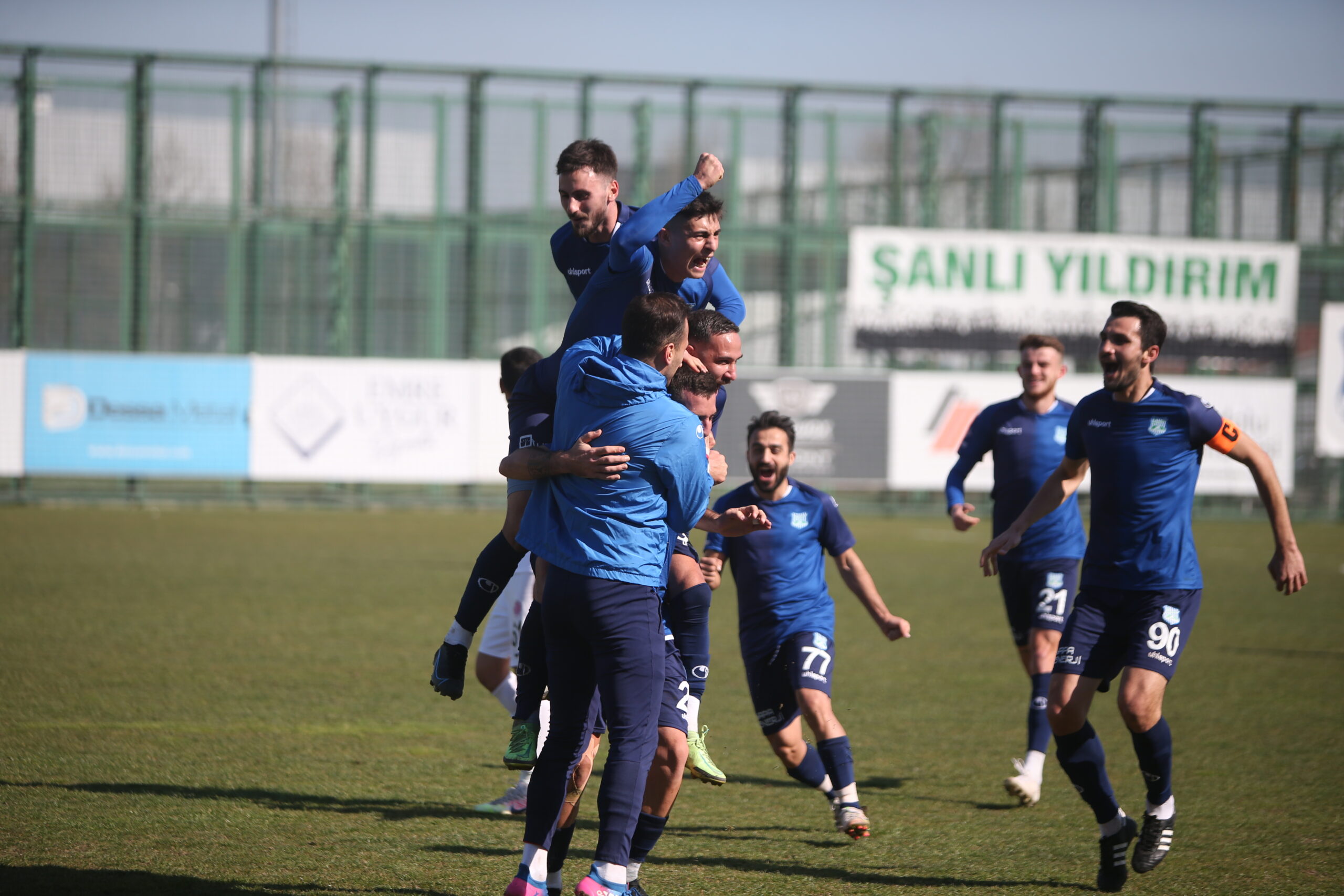 3.Lig’deki Bursa ekibi 2.Lig için sahada! Kritik maç saat kaçta? 3.Lig’deki Bursa ekibi 2.Lig için sahada! Kritik maç saat kaçta?