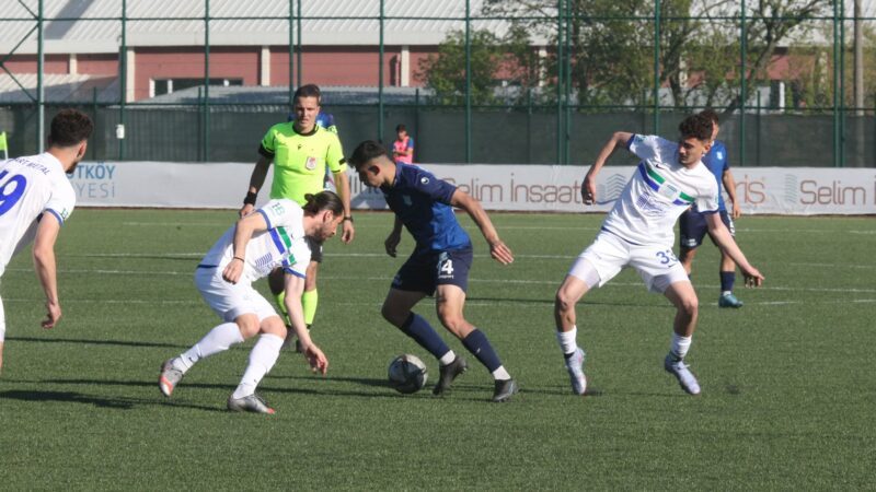 TFF 3.Lig 1.Grup play-off yarı final ilk maçında deplasmanda Arnavutköy