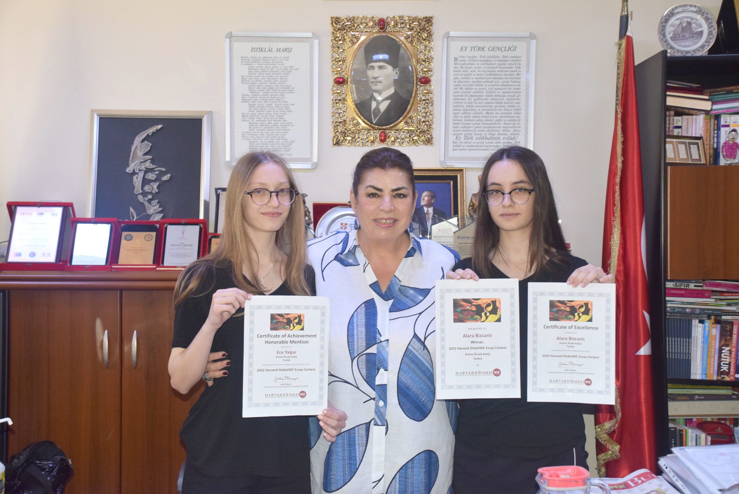 Harvard GlobalWE kompozisyon yarışması’nda Emine Örneklilerin başarısı Harvard GlobalWE kompozisyon yarışması’nda Emine Örneklilerin başarısı