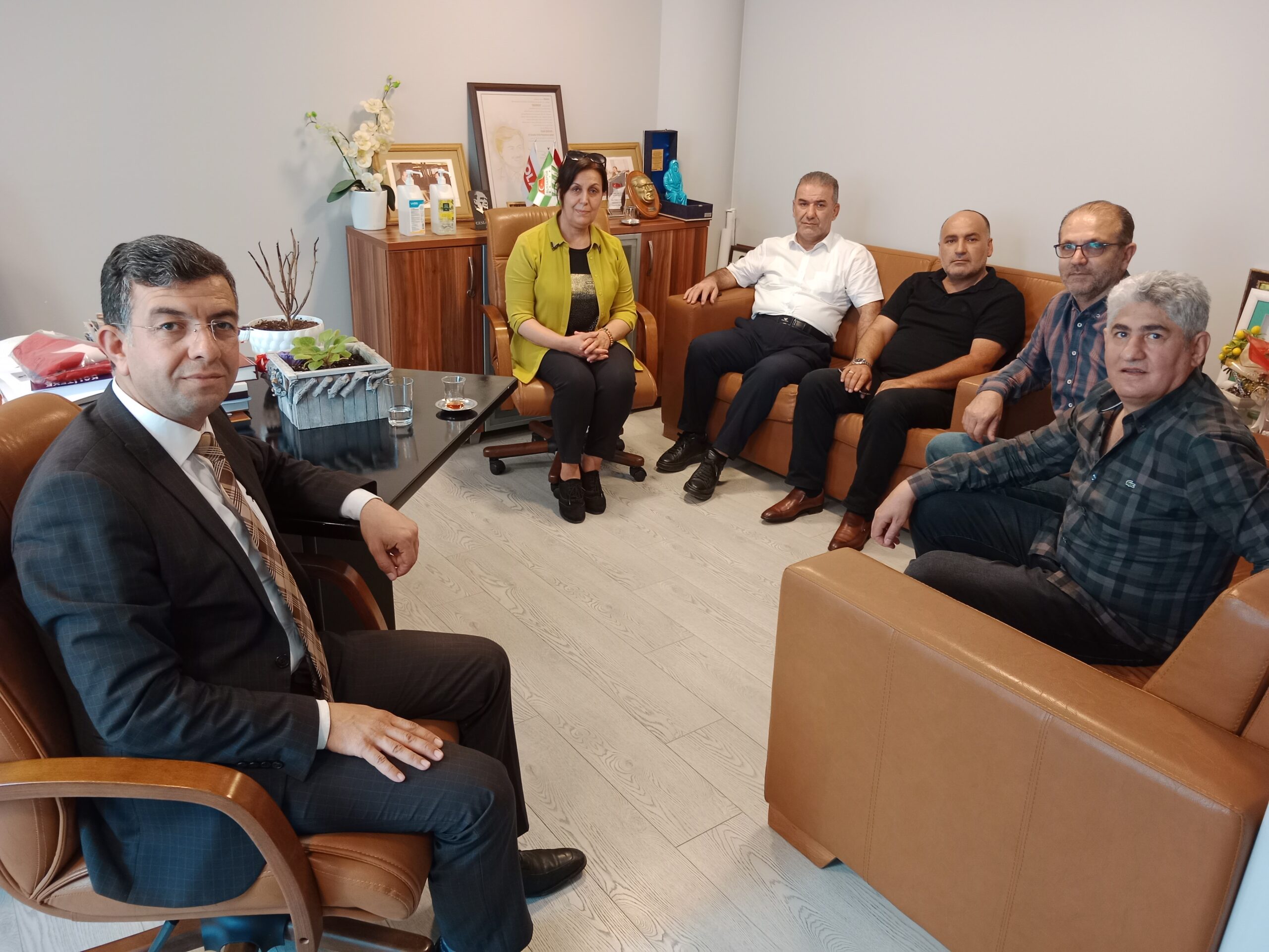 Böyle dernekler de var: İyilikte dokunmadıkları kimse kalmadı