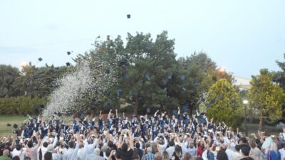 8. sınıflarda mezuniyet coşkusu