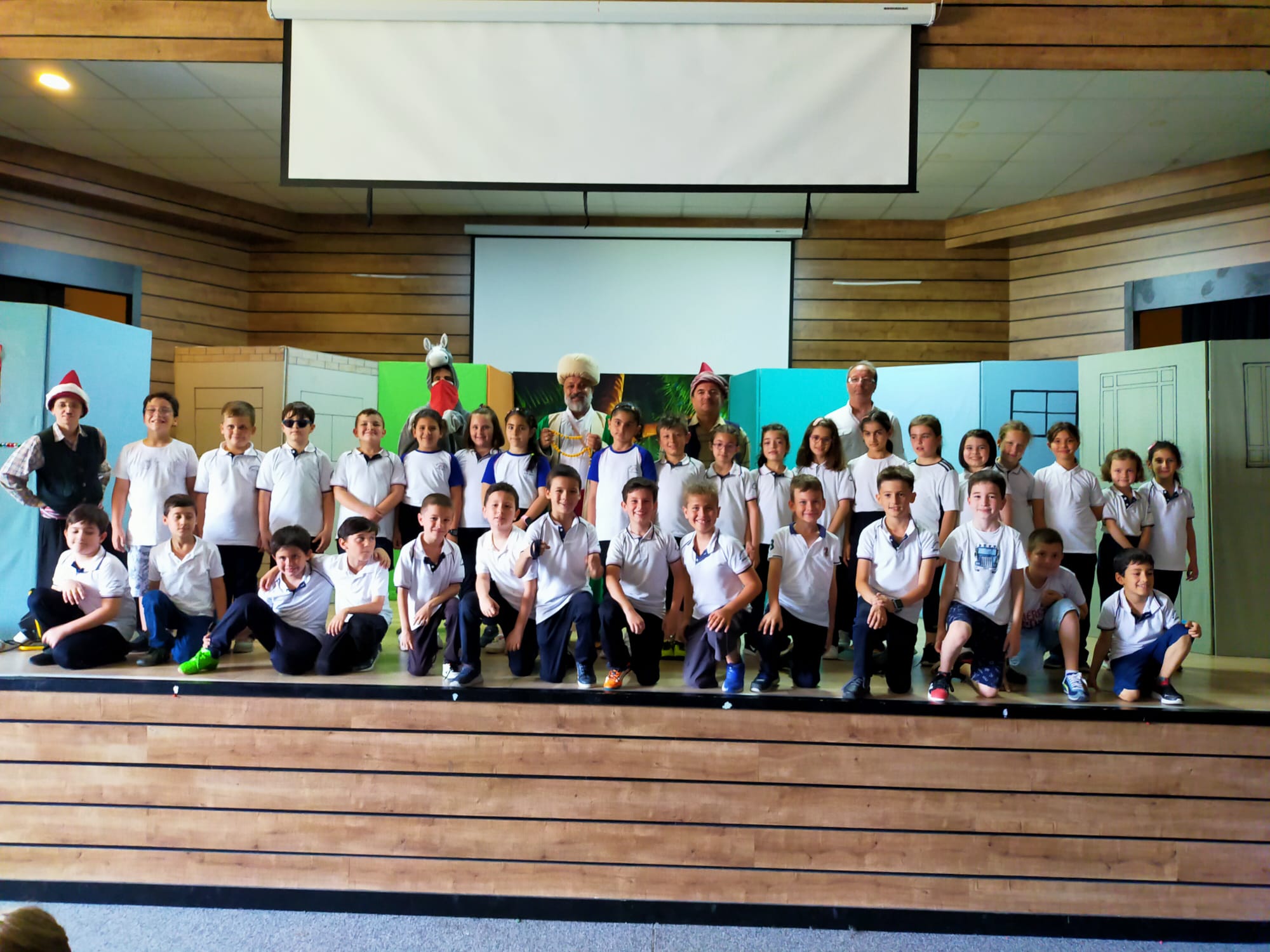 Bursa Rotary İlkokulu’nda ‘Nasreddin Hoca Fıkraları’ sergilendi Bursa Rotary İlkokulu’nda ‘Nasreddin Hoca Fıkraları’ sergilendi