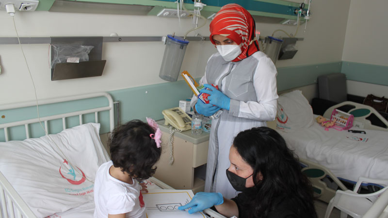 Büyükşehir’den hasta çocuklara moral Büyükşehir’den hasta çocuklara moral