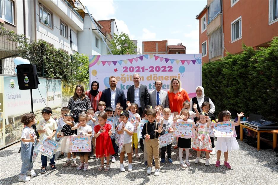 Beşinci Mevsim’in minikleri karnelerini aldı