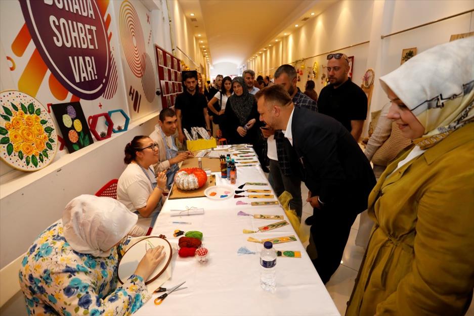 İnegöl'de engelli öğrencilerin el emeği göz nuru ürünleri görücüye çıktı 1 3298 engelli ogrencilerin el emegi goz nuru urunleri gorucuye cikti a8eb794d 2edb 4300 9de9 374f95182d68 1