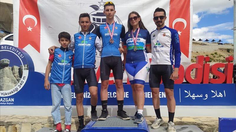 İnegöl Belediye Spor Kulübü bünyesinde bulunan DOSTUM Bisiklet Takımı, katıldığı