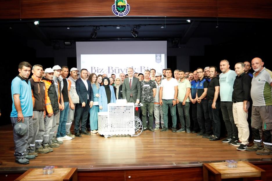 İnegöl Belediyesi’nde haziran ayında doğan personelin doğum günü kutlandı