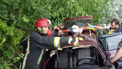 Kafa kafaya çarpıştılar! 2 ölü, 3 yaralı