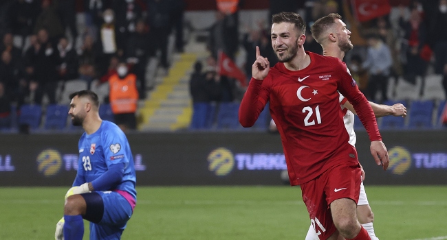 Brentford Halil’i satış listesine koydu