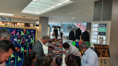 Bursa’da el emeği ürünlerini AVM’de sergilediler