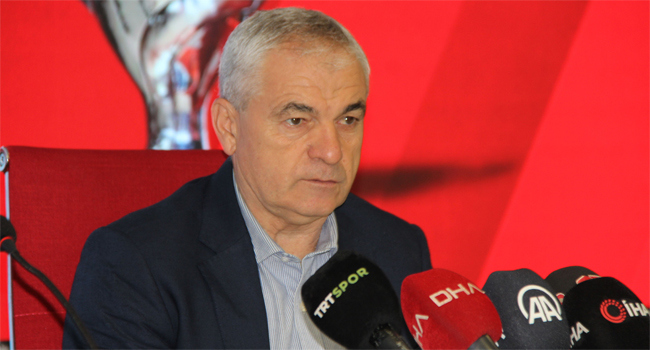 Rıza Çalımbay imzayı attı