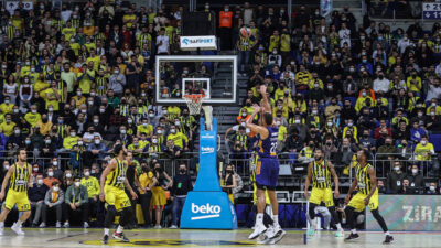 Dev maç kapalı gişe