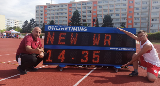 Emirhan Akçakoca’dan dünya rekoru Emirhan Akçakoca’dan dünya rekoru