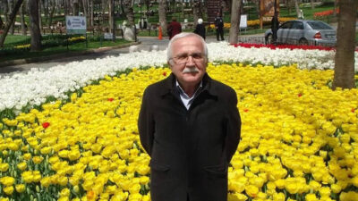 Denizde kalp krizi geçiren öğretmen hayatını kaybetti