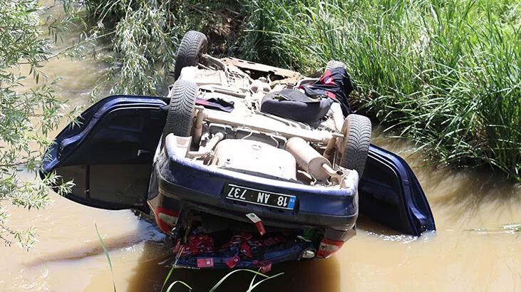 112 personelini taşıyan otomobil takla atıp, çaya düştü! Yaralılar var