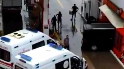 Bursa’da direksiyon başında kalp krizi geçirdi, markete girdi: Yaralılar var