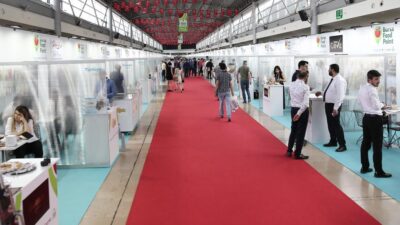 Bursa’dan Türkiye ekonomisine büyük katkı! 45 ülkeden dev alıcılar Merinos’ta buluştu