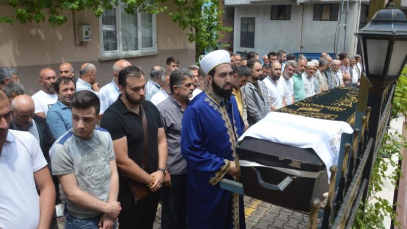 Kene ısırması sonucu hayatını kaybetmişti! Bursalı arkeologa son görev Erzurum’un Şenkaya ilçesinde arkeolojik çalışma yaparken kene ısırması sonrasında tedavi
