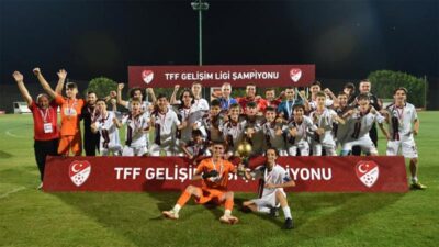 İnegölspor U15 Türkiye şampiyonu