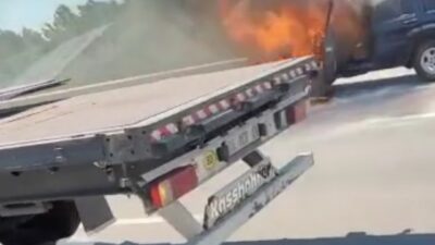 Bursa’da otomobil alev topuna döndü