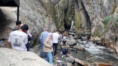 Bursa’daki bu şelale ziyaretçi akınına uğruyor