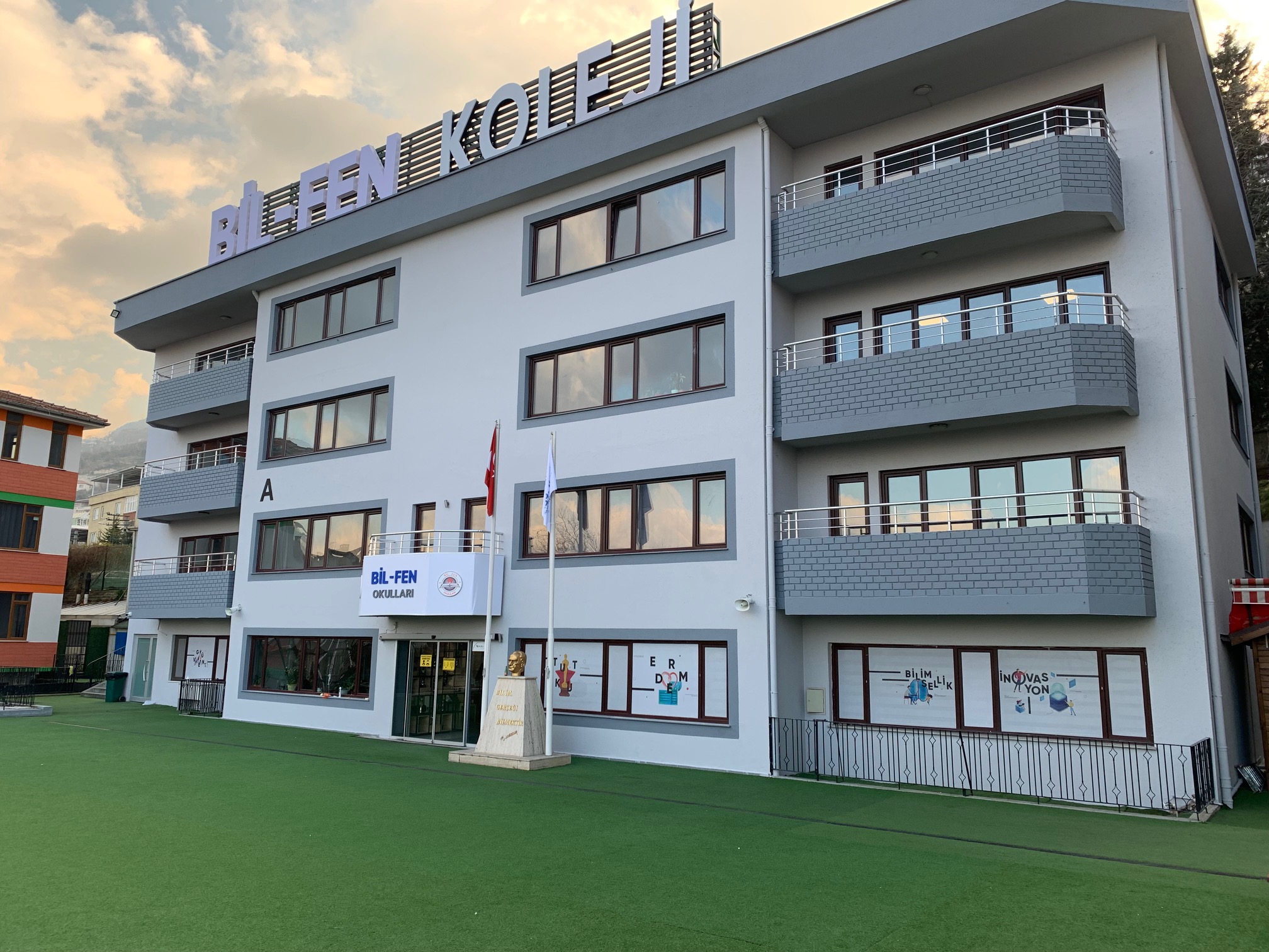 Bursa’nın eğitim çınarı; BİL-FEN Bursa’nın eğitim çınarı; BİL-FEN