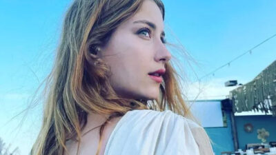 Hazal Kaya tatil sezonunu açtı