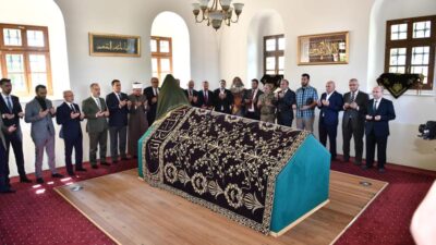 Sultan Murad, Kosova’da kabri başında anıldı