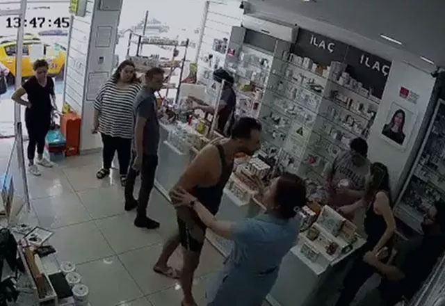 Eczanenin yerini bulamadı diye terör estirdi! Sosyal medyada infial yarattı: “Kafanı koparırım senin”