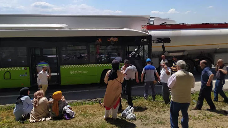 Halk otobüsü, tankere çarptı: 11 yaralı