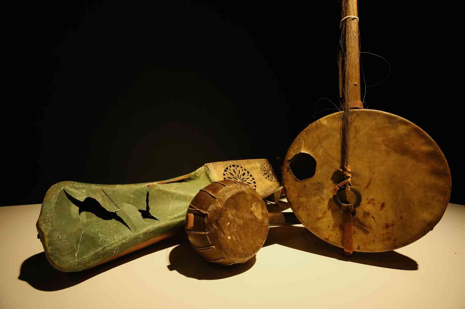 ABD’den Nilüfer Müzik Enstrümanları Müzesi’ne değerli bağış 1 abdden nilufer muzik enstrumanlari muzesine degerli bagis b220302