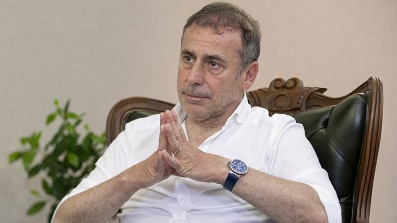 Abdullah Avcı’dan transfer açıklaması Trabzonspor Teknik Direktörü Abdullah Avcı, Fransa ekibi Olimpik Lyon'da forma