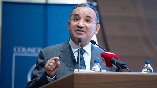 Bakan Bozdağ: Haksız tahrik konusu tartışmaya açılmalı