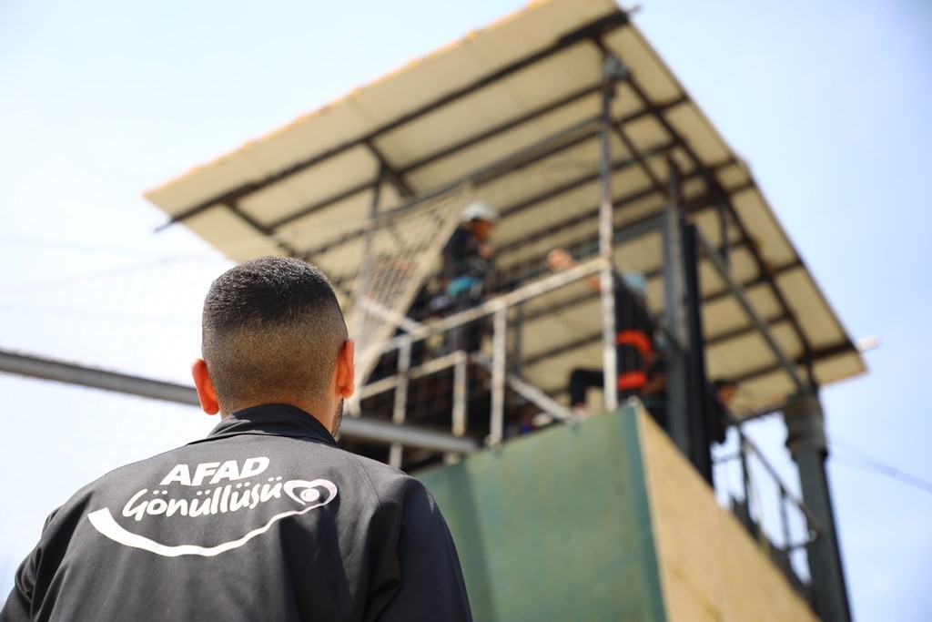 AFAD gönüllüsü gençlere Gürsu Adrenalin Park’ta motivasyon