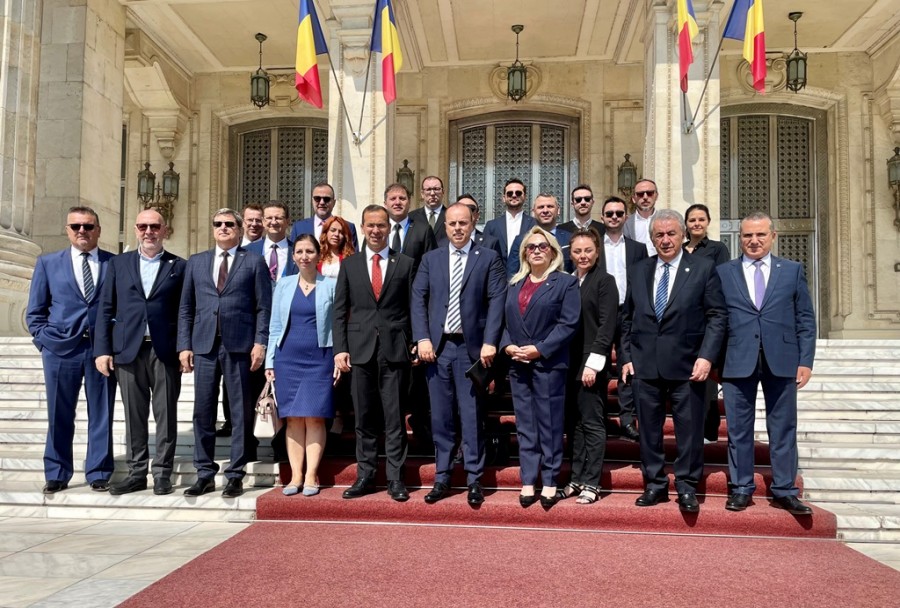 Balkanlarda dost eli iş talebi getirdi!