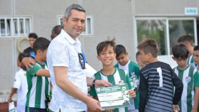 Bursaspor Başkanı Banaz’dan açıklama; ‘Geleceğimizin teminatıdır’