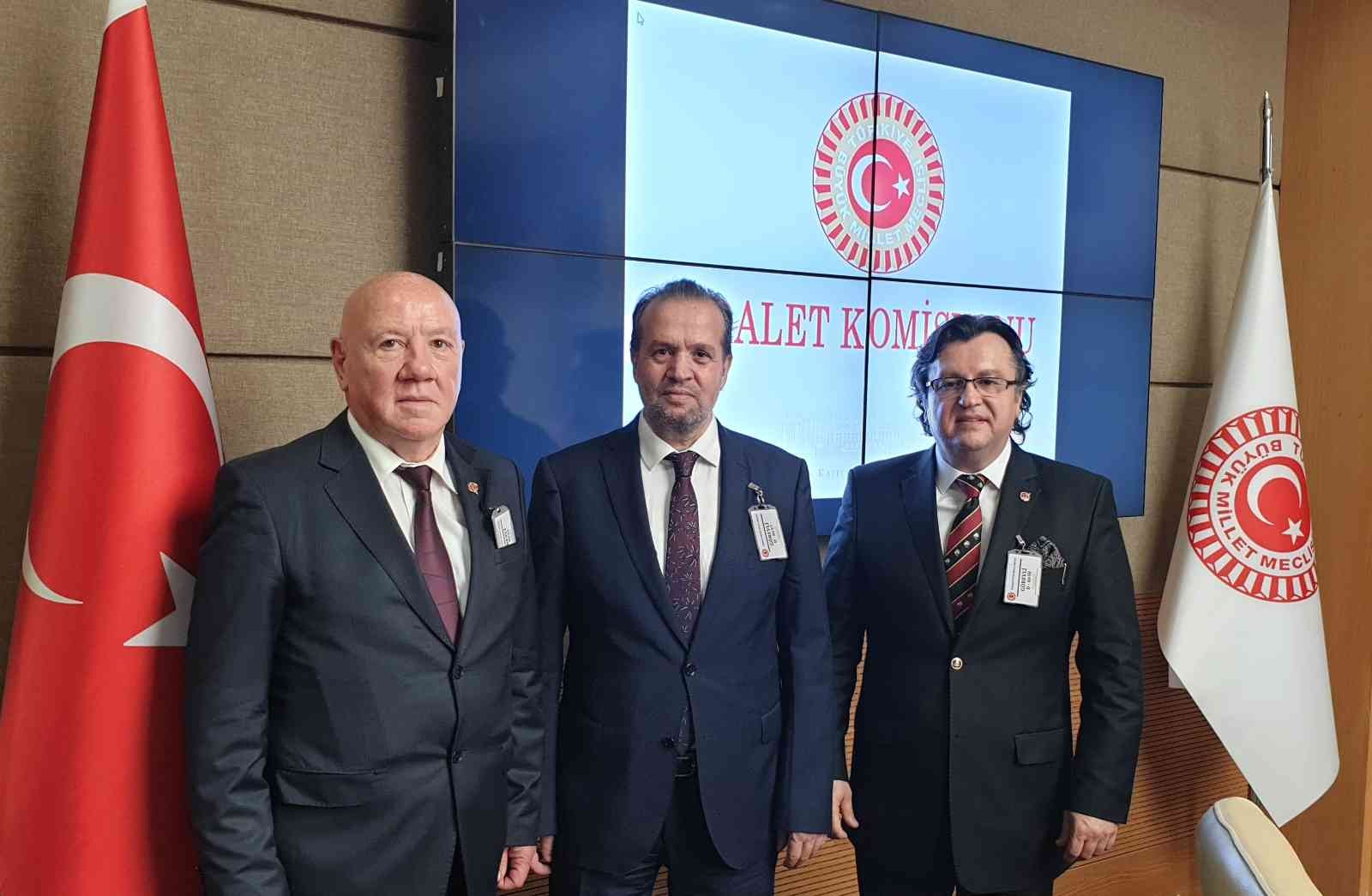 “Bu yasa yazılı basına kilit vurdurur” “Bu yasa yazılı basına kilit vurdurur”